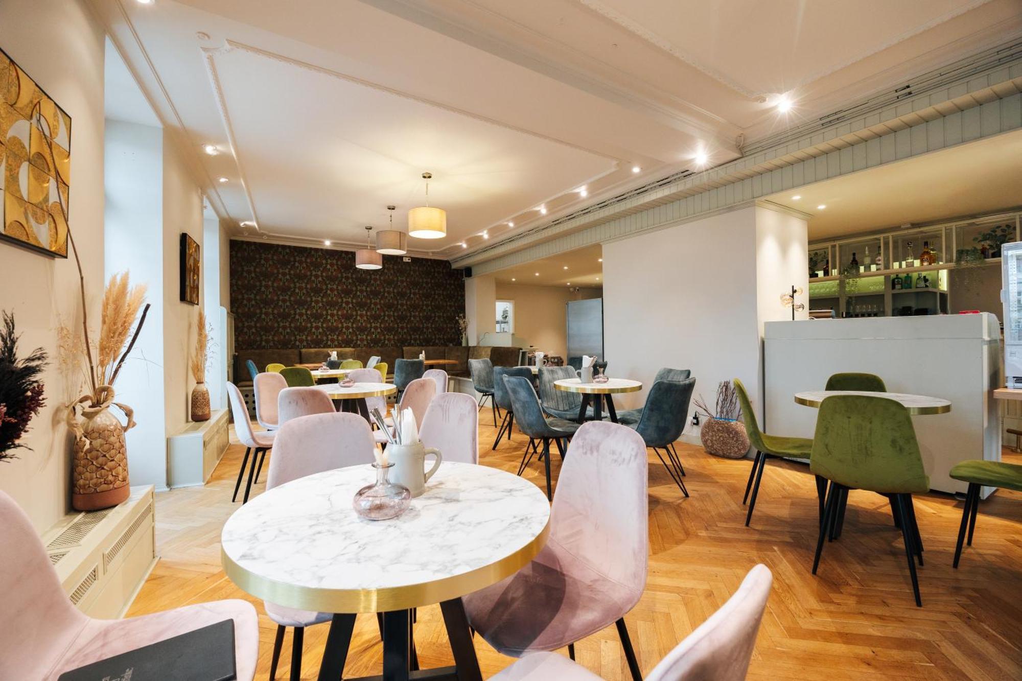 Celine Hotel Шветцинген Екстер'єр фото